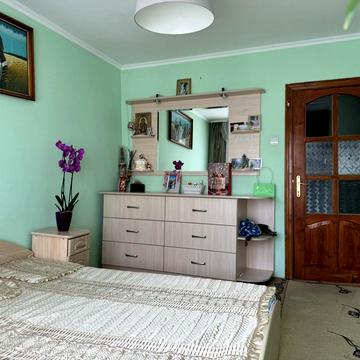 Пасічна вул., 96