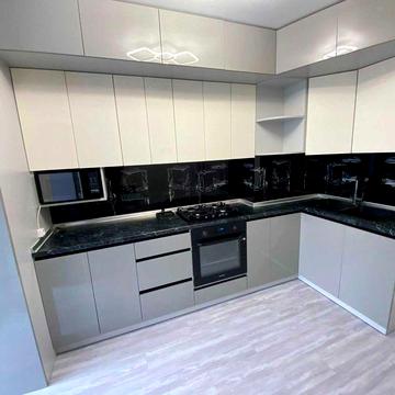 Аренда Достойной 3 ком, Длительно! Есть резервное питание света!