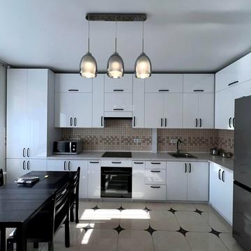 Олександра Довженка вул., 37