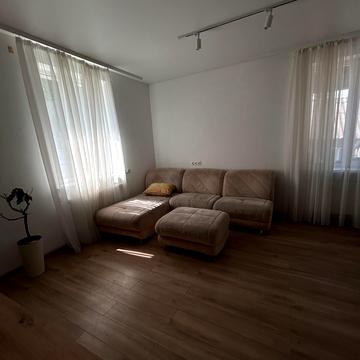 Чорновола вул., 56