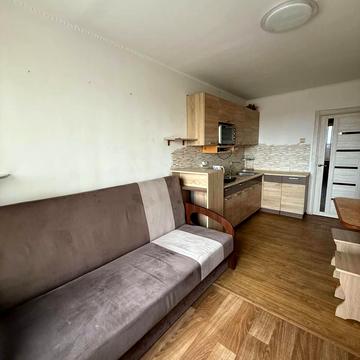 Роксоляни вул., 24