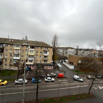 Будівельників вул., 5