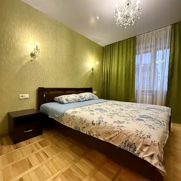 Тараса Шевченка бульв., 38