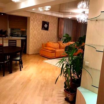 Сдам 3-ех комнатную каартиру в новострое метро житомирская нивки