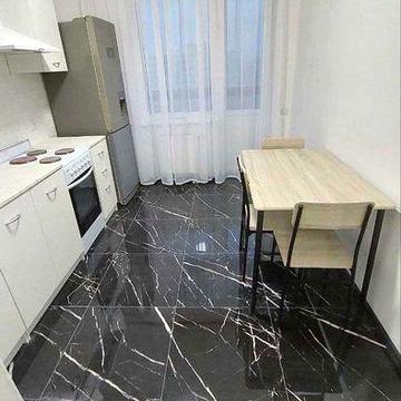 Драгоманова вул.Генератор на ліфт.