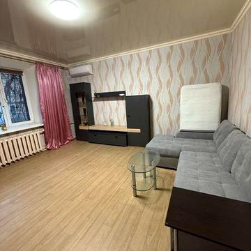 Сдаю 2 к квартиру с ремонтом , ул.Адмиральская , сталинка