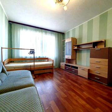 2к, Бажана 9Б, 7 этаж, газ, метро Вырлица 2 мин пешкомн