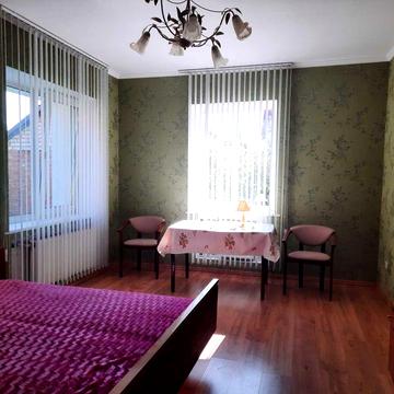 Здається в найм частина будинку зі всіма зручностями