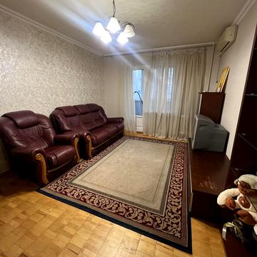 Миколи Бажана просп., 32