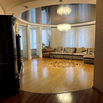 Сдам 4-х комнатную квартиру 150 м кв в кирпичном доме на ул. Тополевая