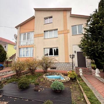 Продаж будинку з потенціалом