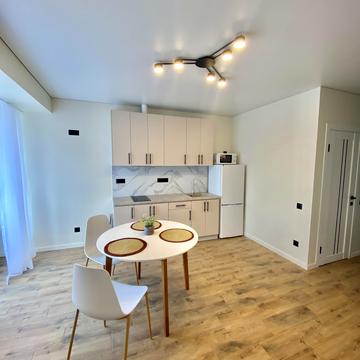 Івана Білика вул. (Яблунева), 11