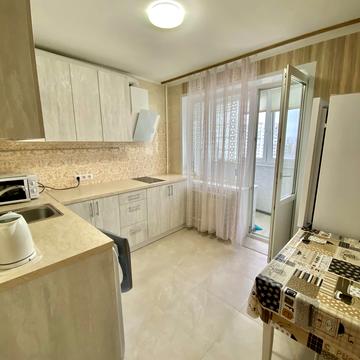 Оболонський просп., 9