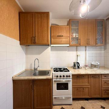 Здам 2 кімнатну квартиру на Є. Коновальця