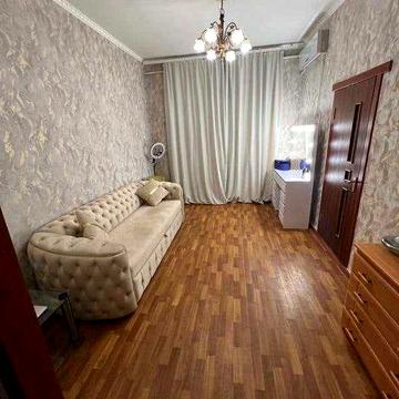 Продам 2-кімнатну квартиру біля Політехнічного університету