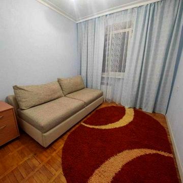 Продається 3-кімнатна квартира в центрі м. Бучі