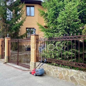 Богатирська вул., 31а