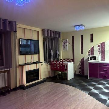 Оренда 3к кв (кухня-студія+2 окремі кімнати)