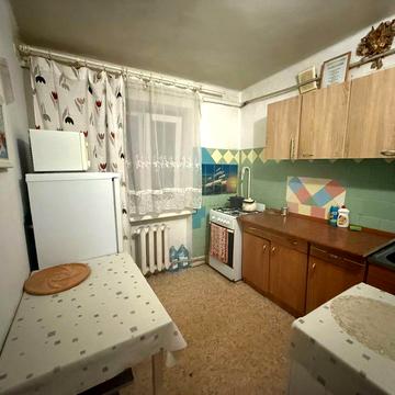 2 комнатная Романа Кармена/ Проспект Шевченко