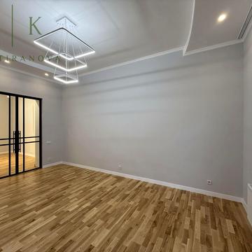 Софії Яблонської вул. (), 34