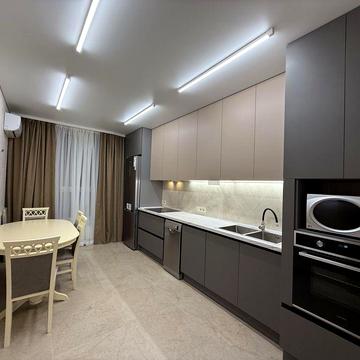 2 кімнатна квартира з ремонтом  60м2 ,3 поверх,район Центральний парк!