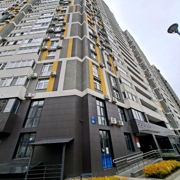 Микільсько-Слобідська вул., 10