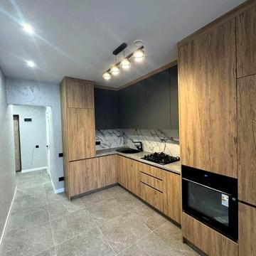 Продаж 2-кімнатної квартири новобудові
2-кімнатної квартири на вул.