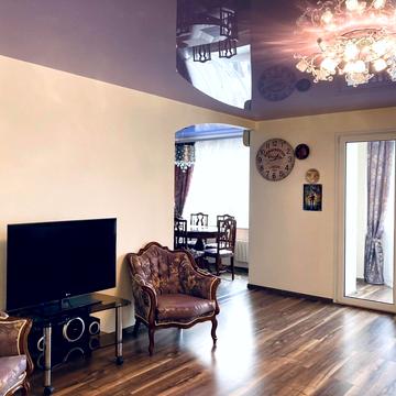 Миколи Бажана просп., 30