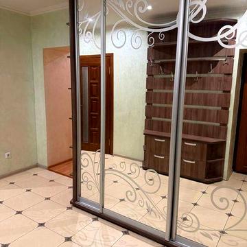 Здається 2х кімнатна по вул. Чорновола