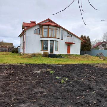 Молодіжна, 40/3