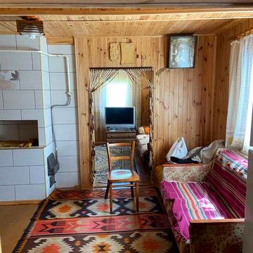 Будинок в мальовничому селі, торг