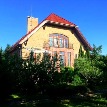 Центральна вул.