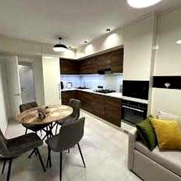 Сдаю квартиру метро Дворец Украина. Центр города.