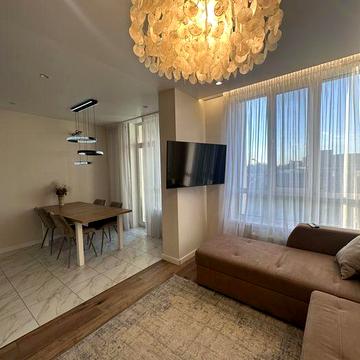 Продаж 3к ,ЖК Каховська