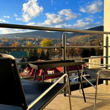 м.Яремче, Карпати, 1к. сучасна квартира, гори, річка, помісячно, центр