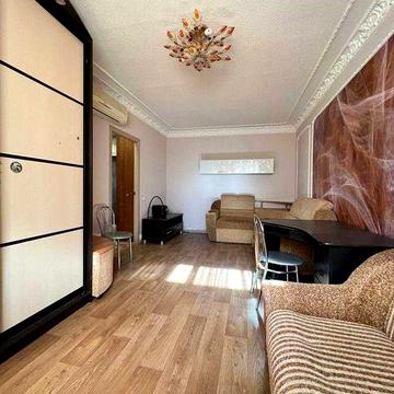 Продам 2 к. квартиру ,Ахсарова,3, Алексеевка ,48м2. Метро Алексеевская