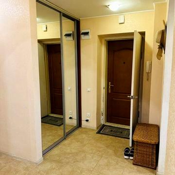 Аренда 2комн квартиры, центр район Оперного театра