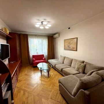 Затишна 3-кімнатна квартира вул. Вірменська 3