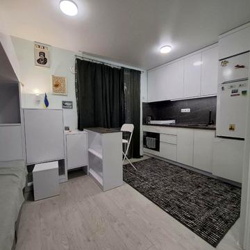 Карела Чапека вул. (Юліуса Фучика), 8