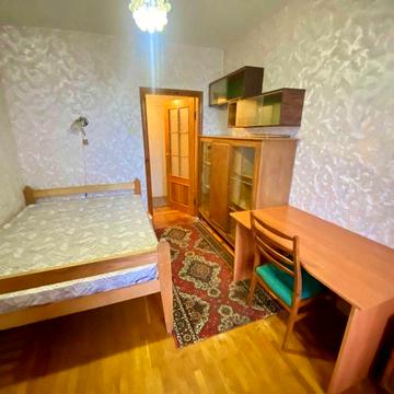 Оренда 2-кімнатної квартири вул. С.Крушельницької, 1/5. ГАЗ!!! Метро