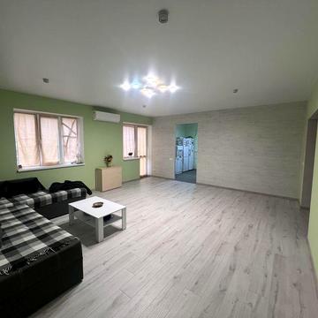 Продам котедж дім з новим ремонтом 200 кв 4 кім в Гнедин Гнідин