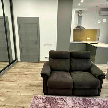 Бульварно-Кудрявська вул. (Воровського), 17