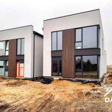 Райдужна вул., 56