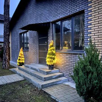 Антонія Михайловського вул., 8