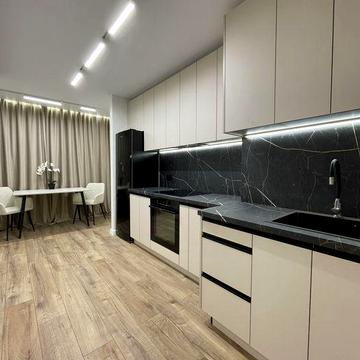 Продаж від власника, без % центер міста симоненка 107, є генератор! ЖК Атлант на київській