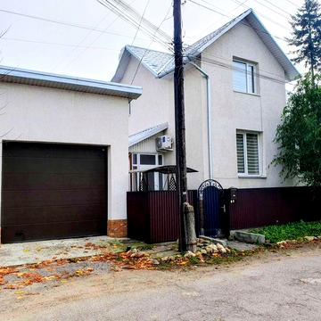 Здається 4-х кімнатний БУДИНОК в ЦЕНТРІ міста р-н вул. ГЕРОЇВ МАЙДАНУ.