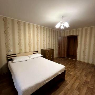 Затишна 2-кімнатна квартира на Троєщині, вул. Милославська