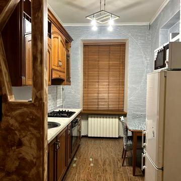 Сдам 1 ком центр (Александровский п-т)