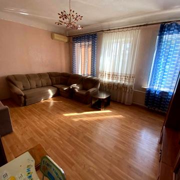 Степана Бандери вул. (Шмідта), 10