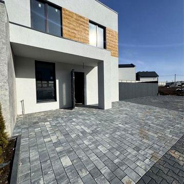 Продаж сучасного котеджу